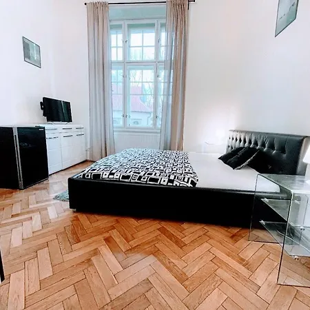 アパート Black & White Flat For 2 / Peaceful / Jewish Quarter