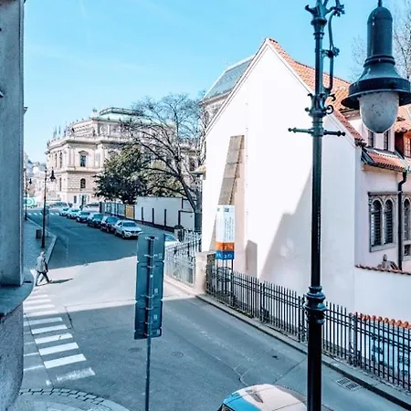 Black & White Flat For 2 / Peaceful / Jewish Quarter Daire Prag